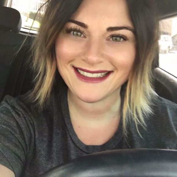 Meet your Posher, Tanya - Picture 1 of 1